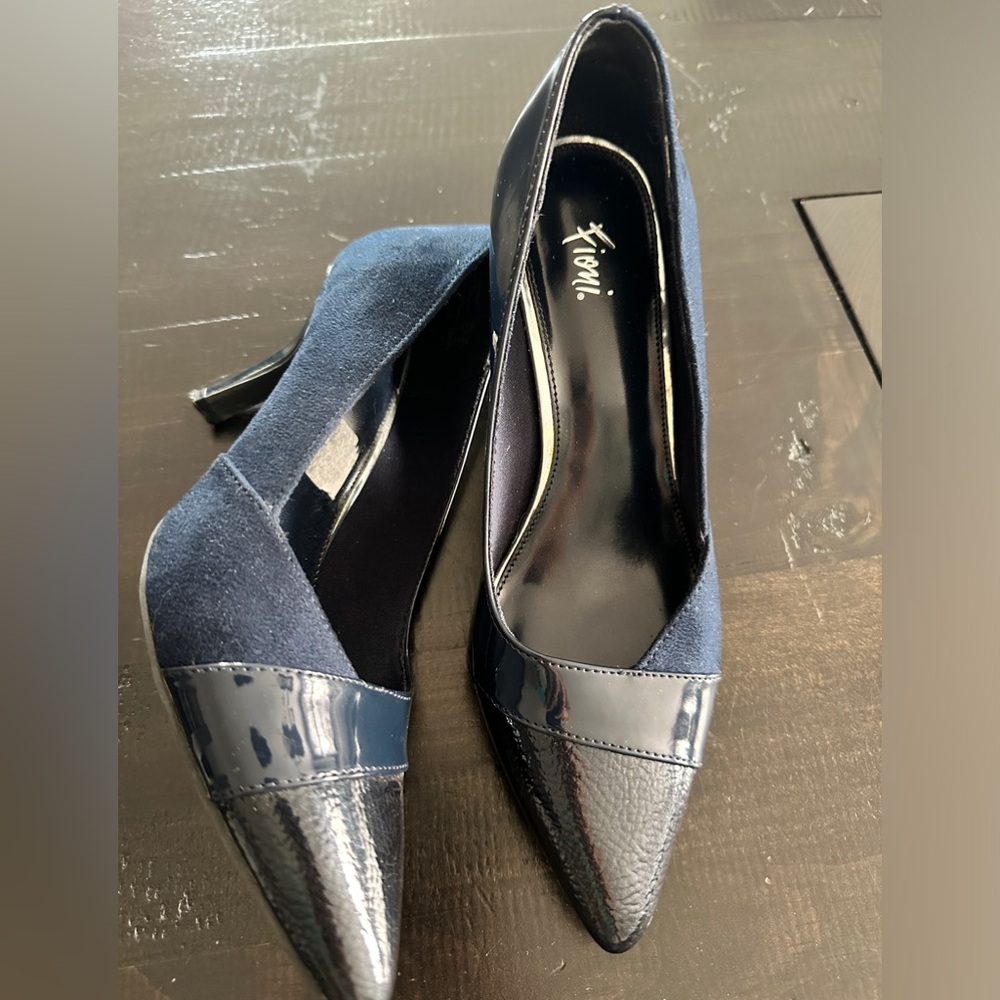 LAST CHANCE!💥2 for $15💥 Fioni Suede and Patent Heels